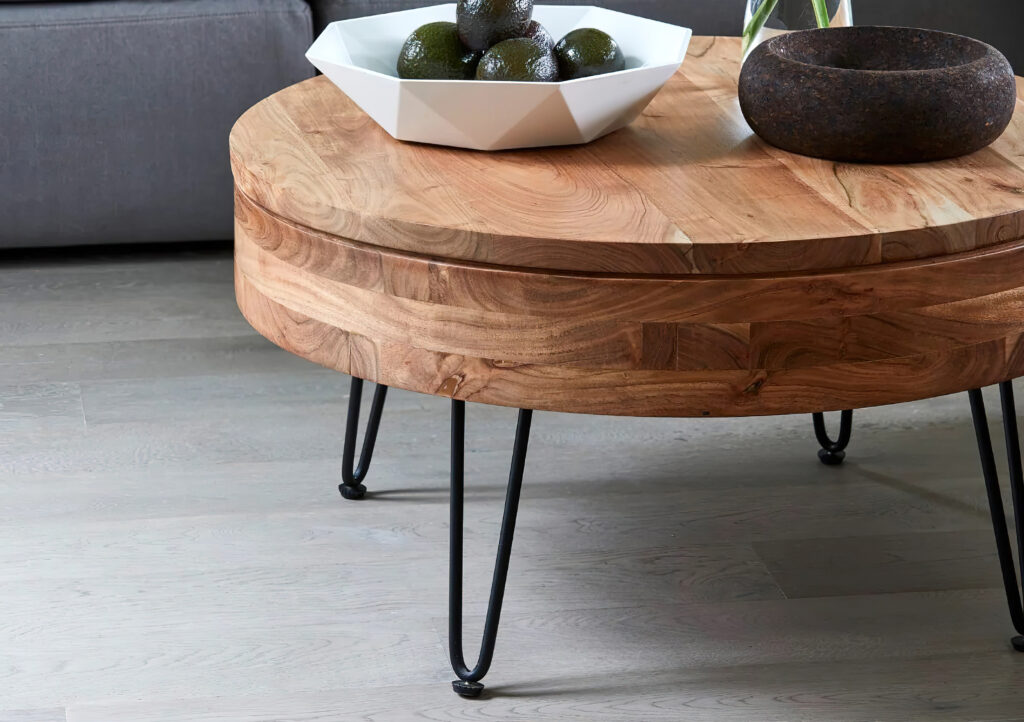 round-table-with-bowl-fruit-it
